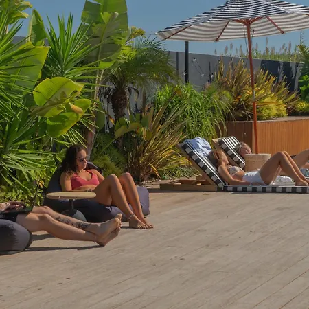 The Salty Surf & Yoga * פרל