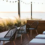 The Salty Surf & Yoga Ferrel (Leiria)