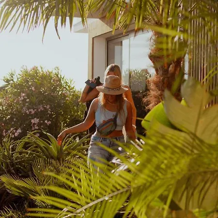 Albergue The Salty Surf & Yoga Ferrel (Leiria)