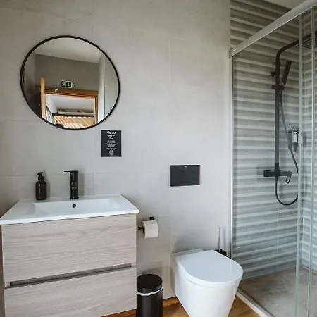 The Salty Pelican Yoga & Surf Retreat 4*