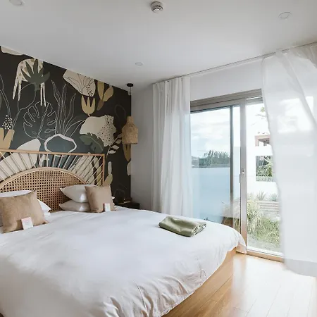 The Salty Pelican Yoga & Surf Retreat 4* Феррел