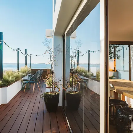 The Salty Surf & Yoga Albergue