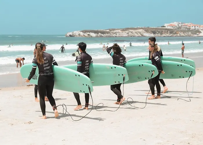 Albergue The Salty Surf & Yoga Ferrel (Leiria)